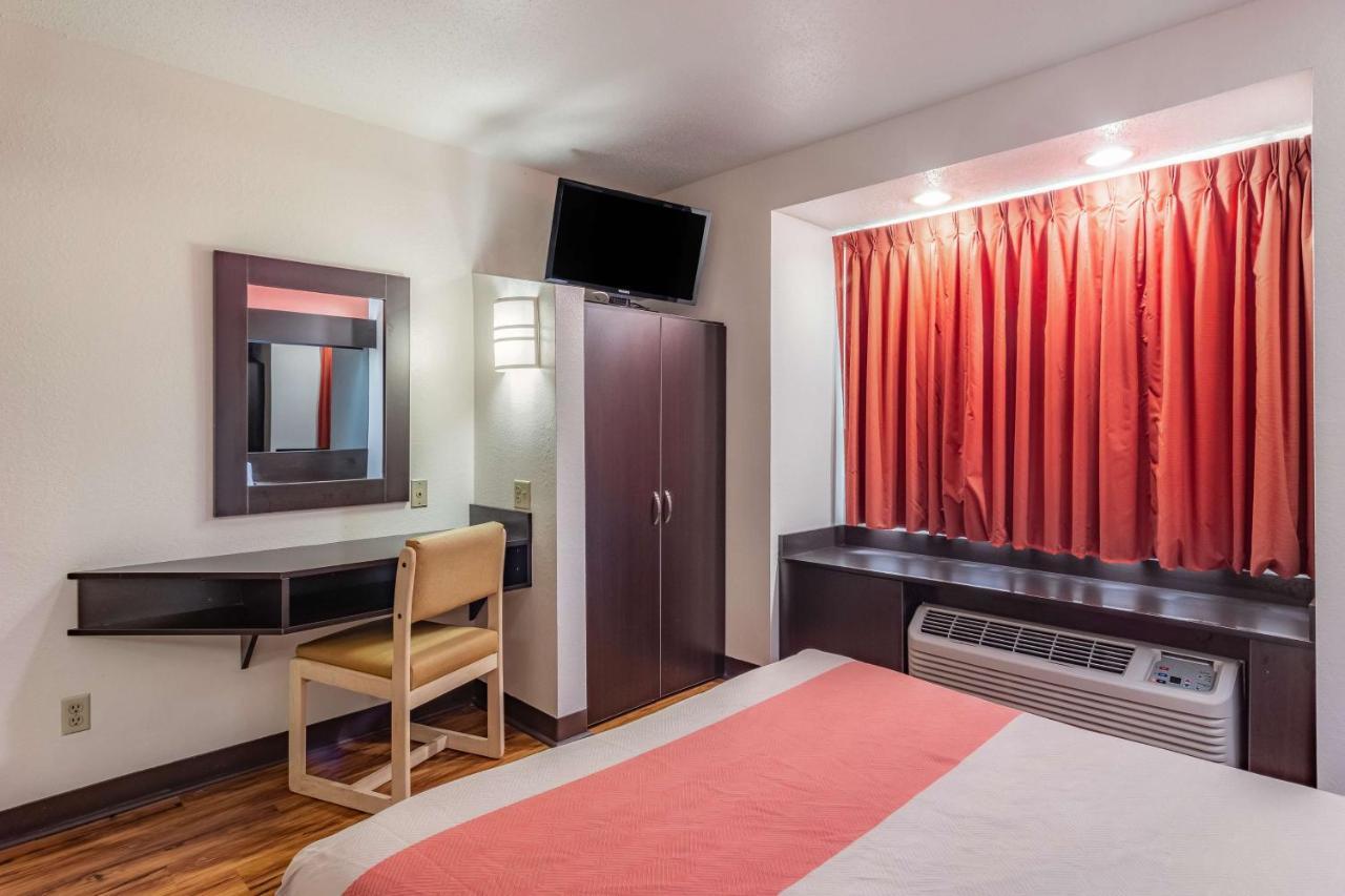 Motel 6 Chattanooga Downtown Экстерьер фото