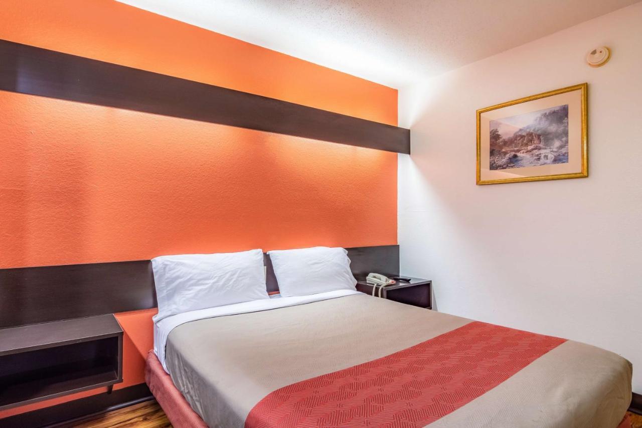 Motel 6 Chattanooga Downtown Экстерьер фото